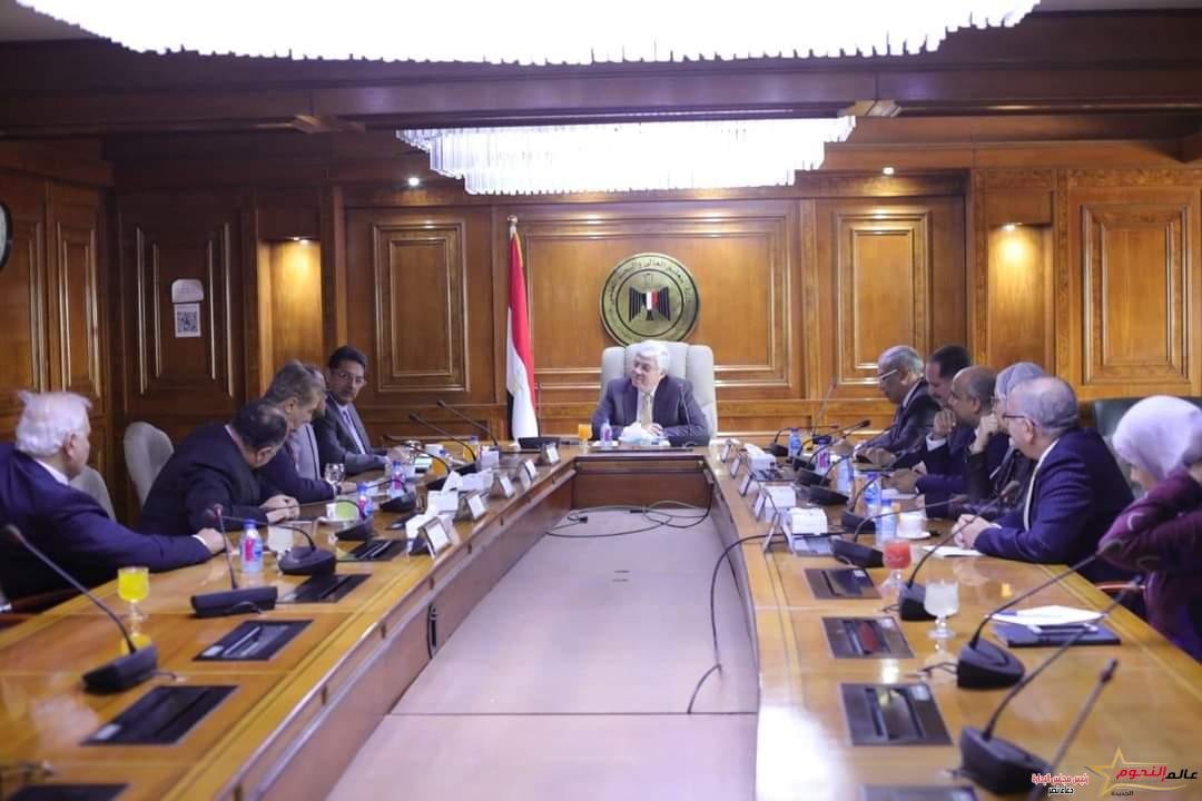 وزير التعليم العالي يستقبل وفد رابطة العلماء المصريين في أمريكا الشمالية وكندا