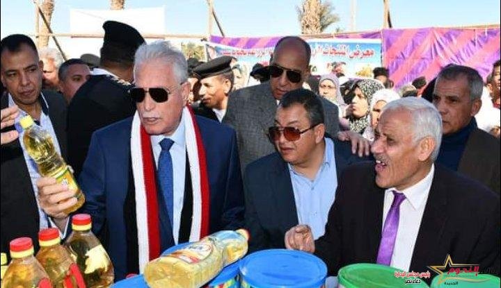 محافظ جنوب سيناء يفتتح مهرجان تحطيم الأسعار ومحاربة الغلاء بمدينة طور سيناء