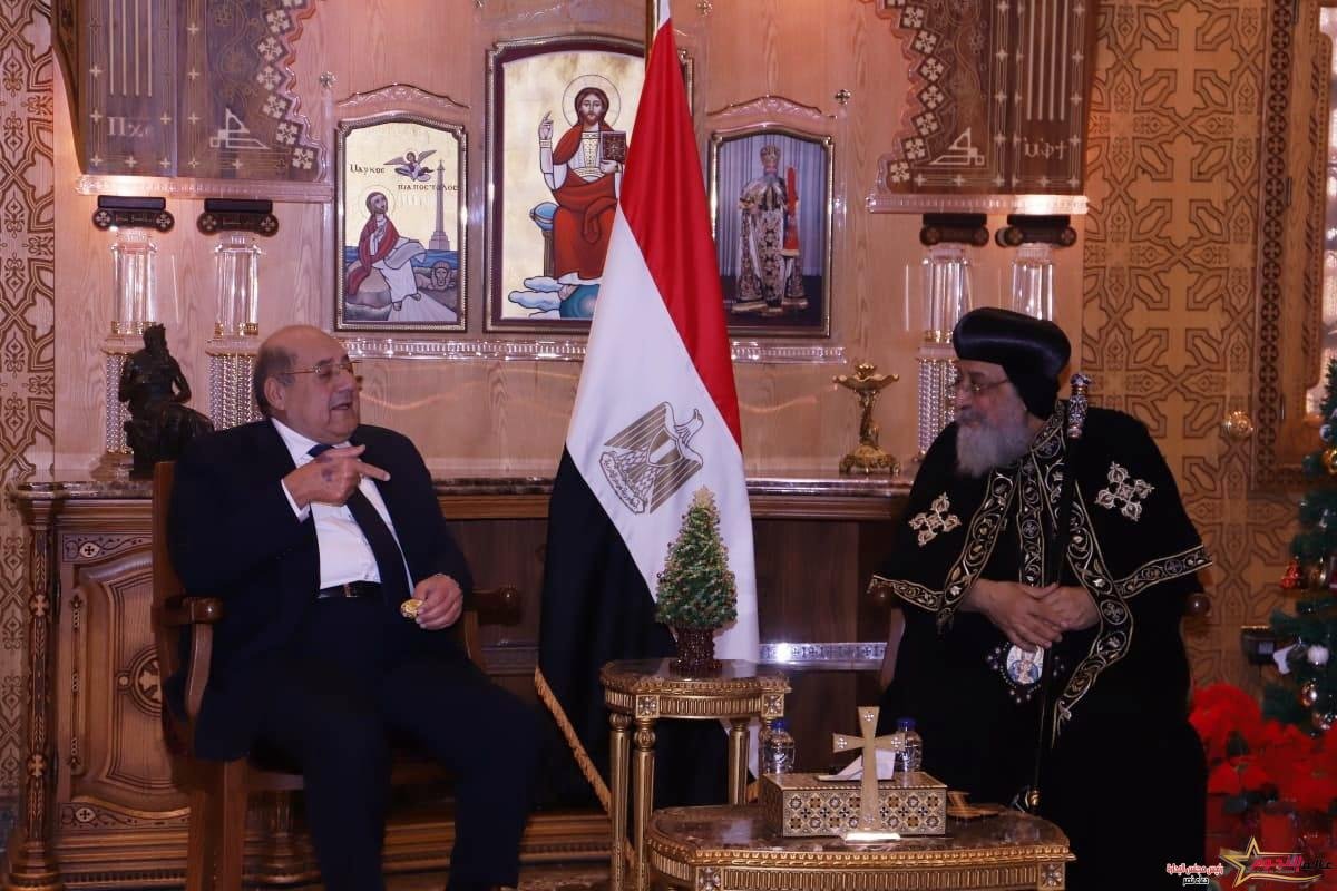 رئيس مجلس الشيوخ يهنئ البابا تواضروس بعيد الميلاد المجيد