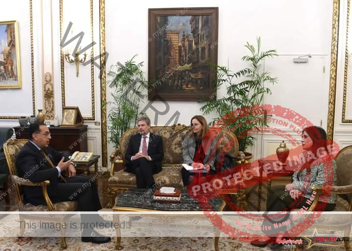 رئيس الوزراء يلتقي السفير الإيطالي بمصر لاستعراض عدد من مجالات التعاون الجديدة  