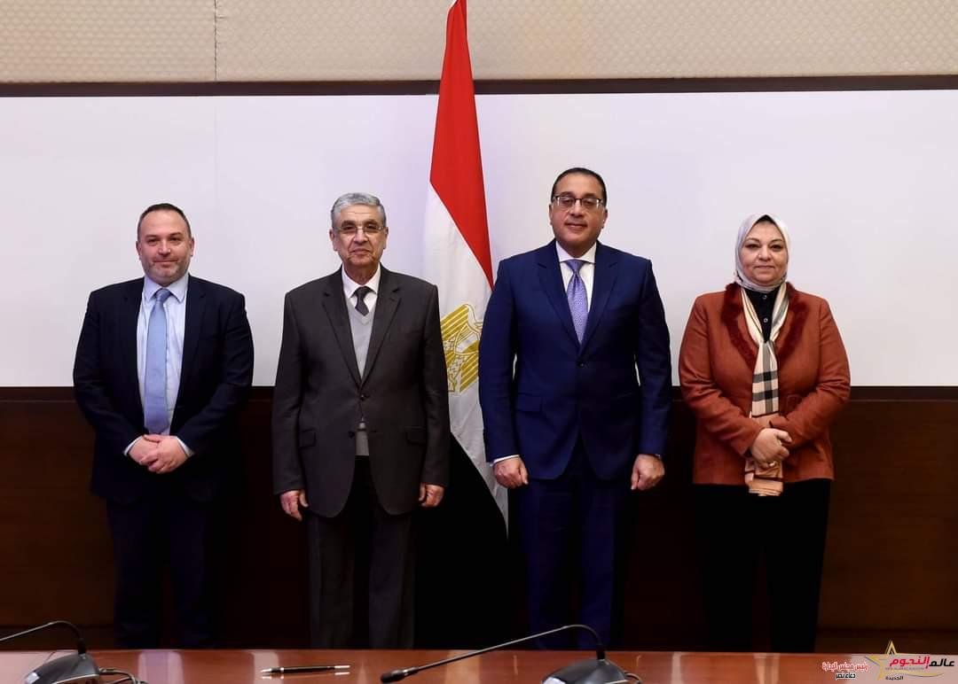 رئيس الوزراء يشهد توقيع عقدى تقديم خدمات استشارية فى قطاع الكهرباء 1 رئيس الوزراء يشهد توقيع عقدى تقديم خدمات استشارية فى قطاع الكهرباء