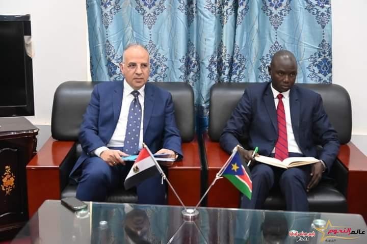  سويلم يبحث مع وزيرى الري والاستثمار بجنوب السودان سبل تعزيز التعاون المشترك فى كافة المجالات