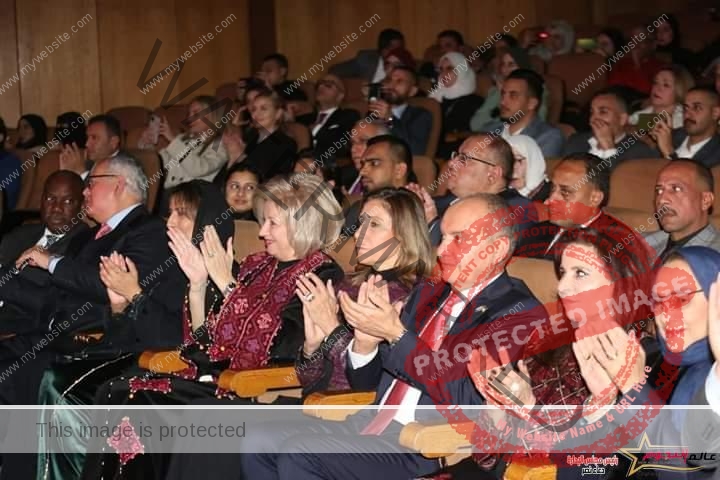 وزيرتا الثقافة المصرية والأردنية يشهدان "ليلة فنية على مسرح الجمهورية"