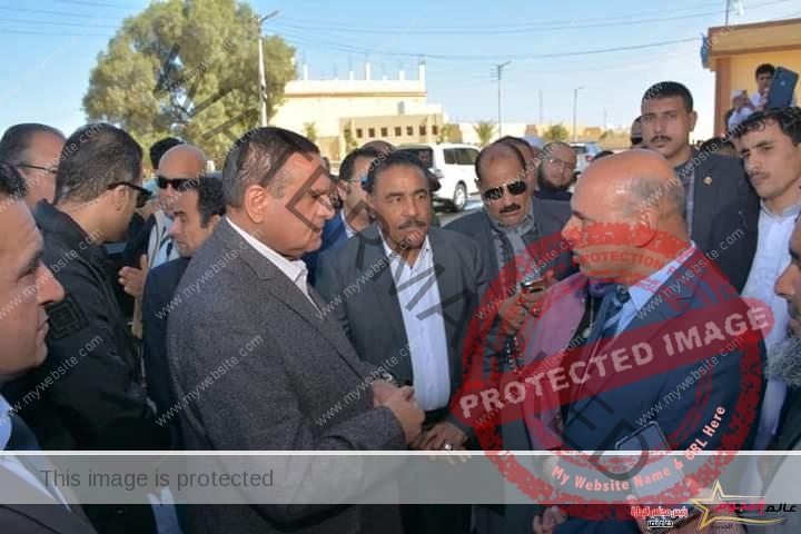 آمنة ومحافظ مطروح يتفقدان مشروعات " حياة كريمة" بمدينة الضبعة