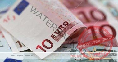 اليورو يتخطى حاجز الـ 33 جنيهًا في أغلب البنوك المصرية
