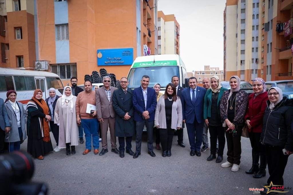 وزيرة الهجرة تتفقد قافلة طبية برعاية وزارتي الهجرة والصحة لأهالي الاسمرات بمشاركة خبير مصري بالخارج