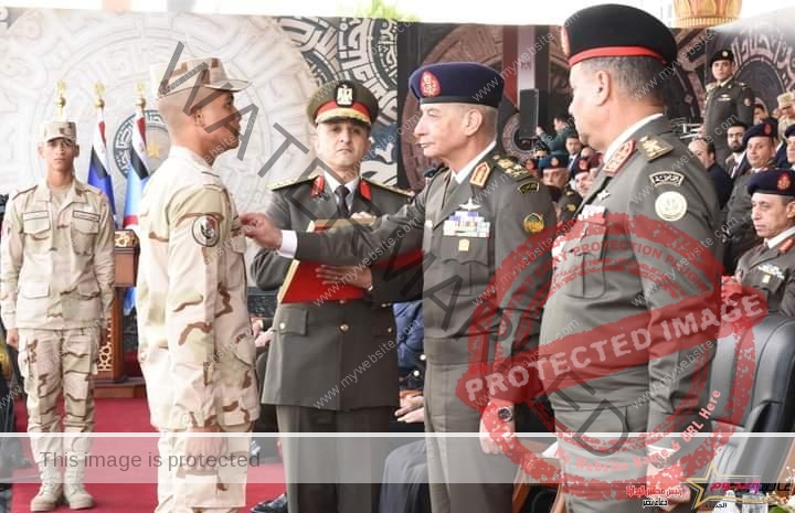 زكي يشهد حفل إنتهاء فترة الإعداد العسكري لطلبة الأكاديمية العسكرية المصرية 
