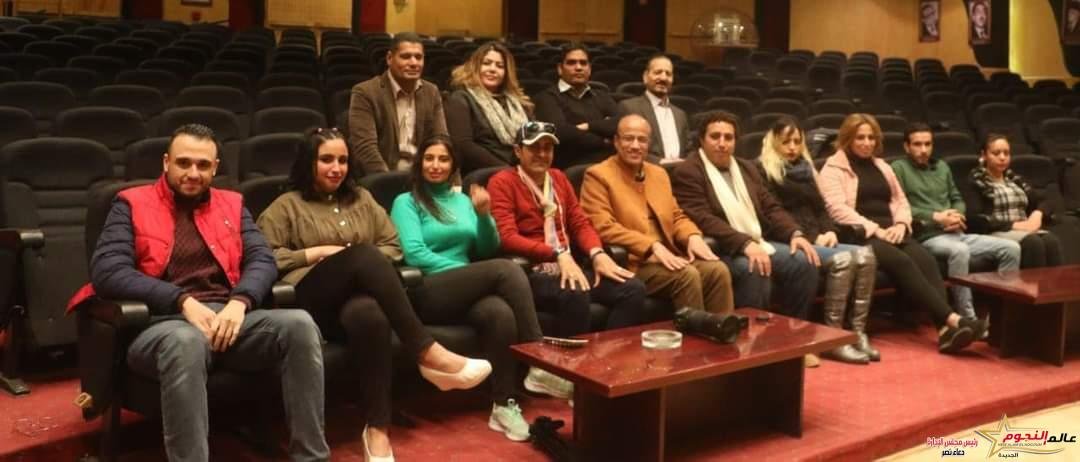 الظهور الأول لرجال من المريخ نساء من الزهرة بوسط القاهرة 