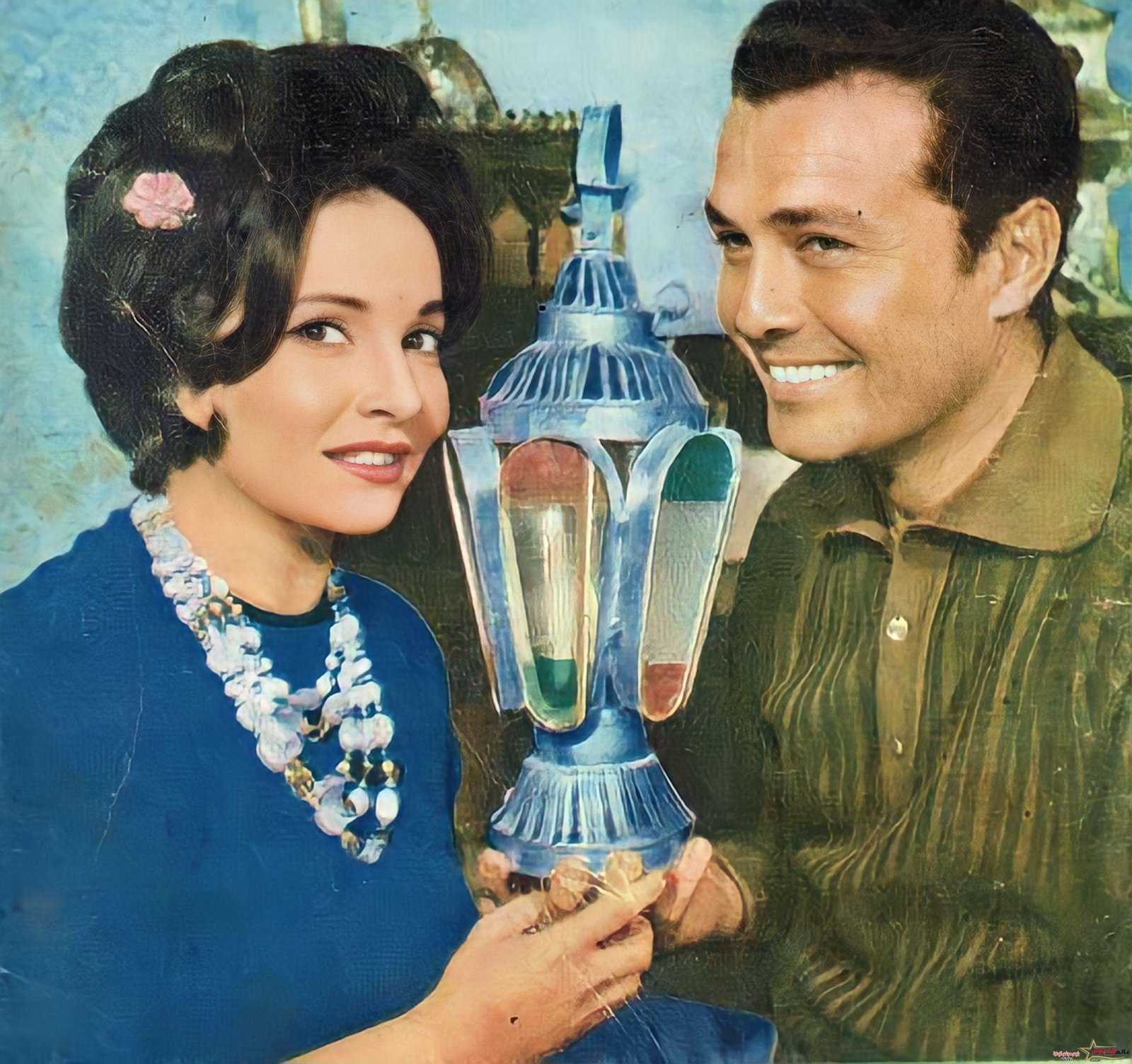 فانوس رمضان من الأبيض والأسود إلى الألوان 