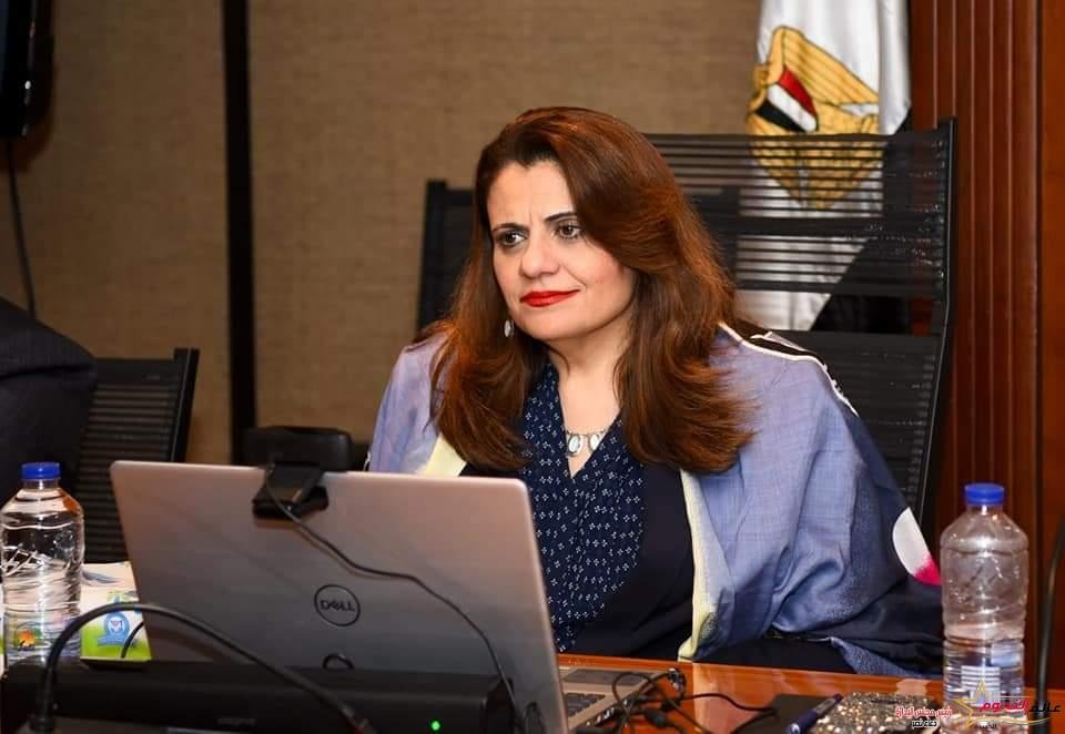 وزيرة الهجرة: تطوير قانون السيارات في الخارج نتيجة تعاون الجهات التنفيذية والبرلمانية