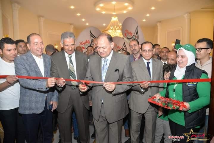 محافظ أسيوط يفتتح معرض ومؤتمر وسط الصعيد الزراعي ويعلن دعمه للمزارعين والنهوض بالقطاع الزراعي بالمحافظة