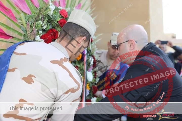 غنيم يضع أكليل الزهور على النصب التذكاري للشهداء بمناسبة عيد بني سويف القومي