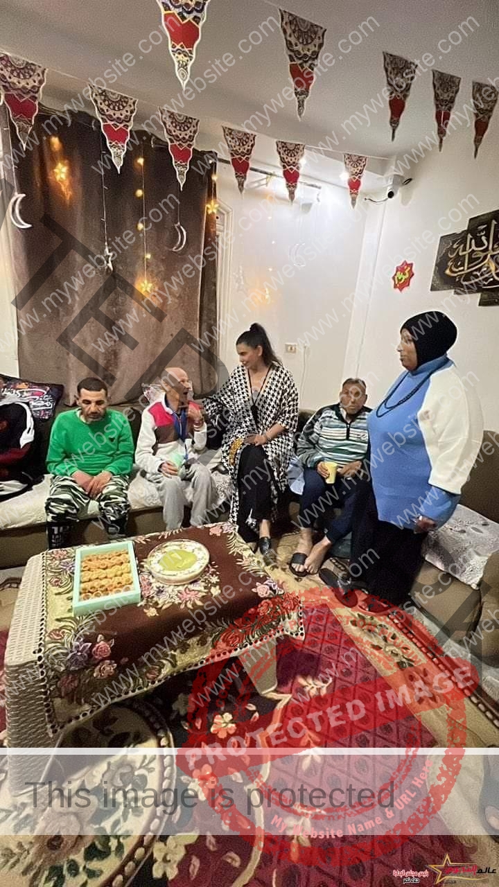 دانا حمدان تقضي أول إفطار من مبادرة أنا عزماني عندكوا في دار للمسنين