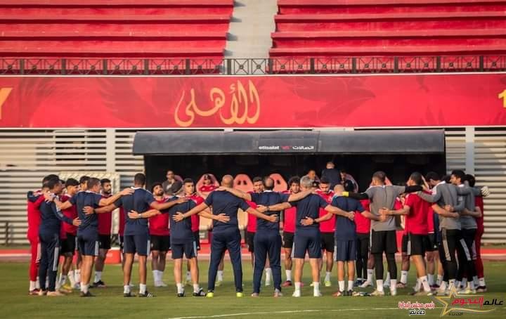 الأهلي بدون راحه يواصل تدريباته استعدادًا للمقاولون