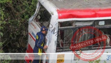عاجل مصرع إمرأتان وإصابة 38 آخرون جراء حادث سقوط حافلة بالهند