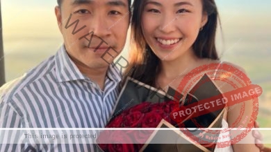 سائح صيني يطلب الزواج من صديقته بمطار البالون غرب الأقصر