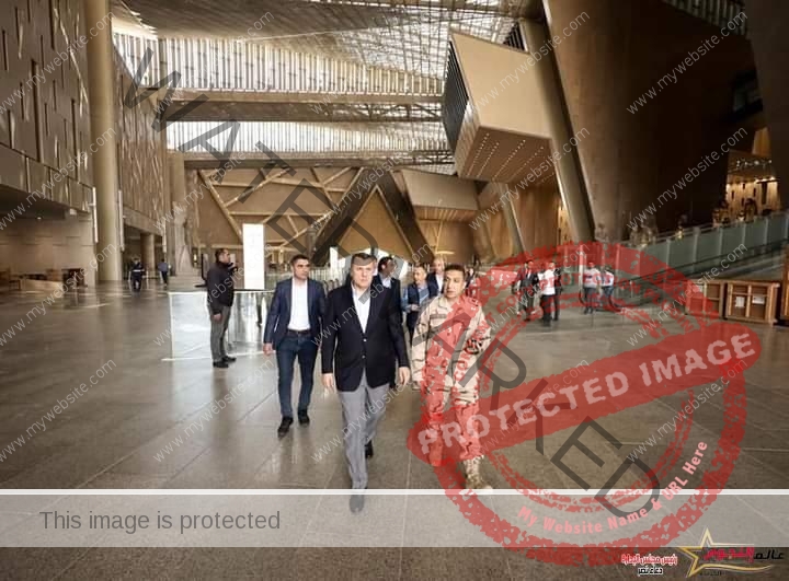 وزير السياحة والآثار يتفقد آخر مستجدات العمل بالمتحف المصري الكبير