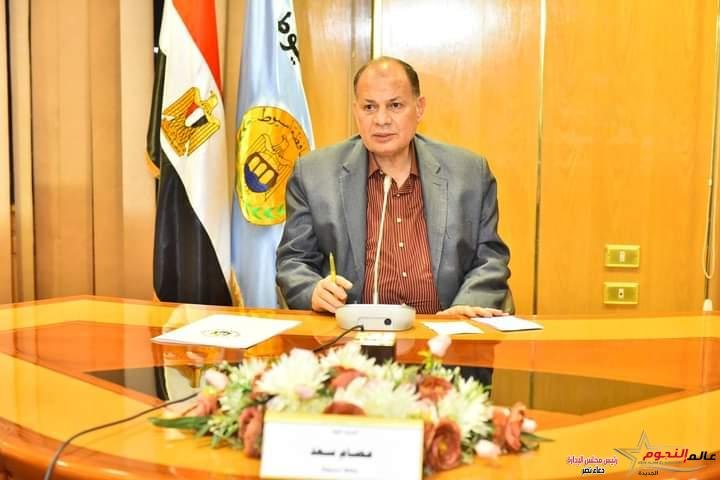 محافظ أسيوط يترأس اجتماع القيادات التنفيذية ويشدد على الاستعداد والجاهزية لاستقبال عيد الفطر المبارك