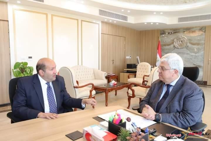 وزير التعليم العالي يؤكد على ضرورة رفع وعي طلاب الجامعات بقضايا التغيرات المناخية والتحول الأخضر 1 وزير التعليم العالي يؤكد على ضرورة رفع وعي طلاب الجامعات بقضايا التغيرات المناخية والتحول الأخضر