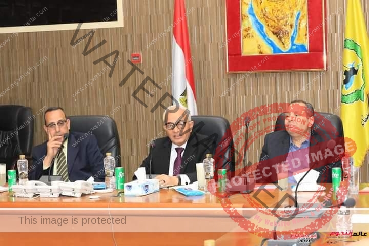 حجازي:خلال لقائه بمديرى الإدارات التعليمية بمحافظة شمال سيناء