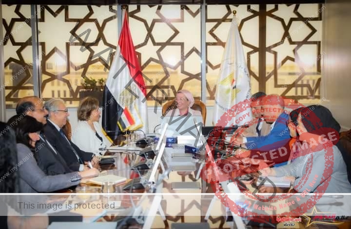 وزيرة البيئة تتابع إعداد تقرير حالة البيئة فى مصر لعام 2022
