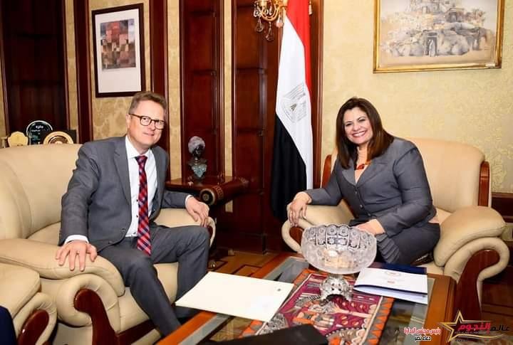 وزيرة الهجرة تبحث مع السفير الألماني تعزيز التعاون المشترك في مجالات الهجرة والمهاجرين