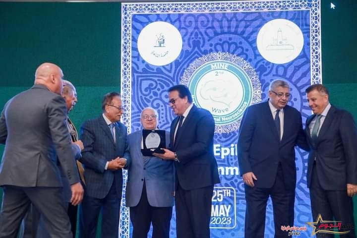 وزير الصحة يؤكد اهتمام فخامة الرئيس عبدالفتاح السيسي لتطوير المنظومة الصحية والدوائية