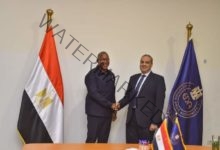 رئيس هيئة الدواء المصرية يلتقي المدير التنفيذي للمجلس القومي للرقابة على الأدوية بناميبيا