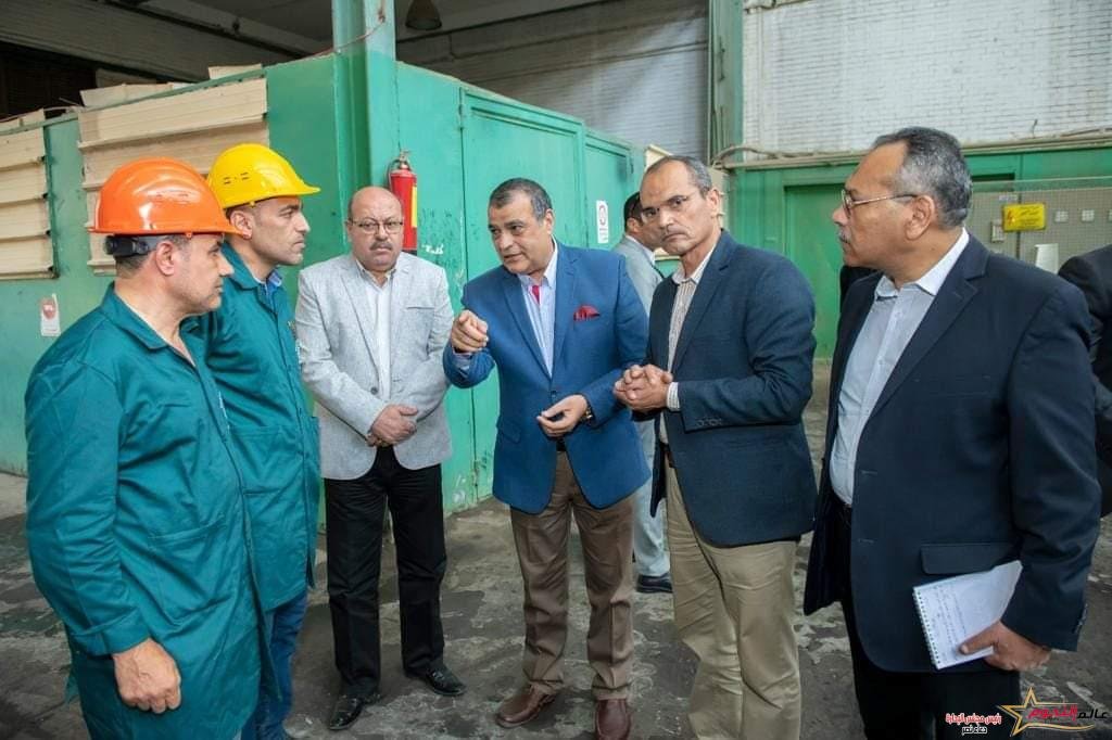 " وزير الدولة للإنتاج الحربى " يقوم بجولة تفقدية مفاجئة لشركة " حلوان للصناعات الهندسية "