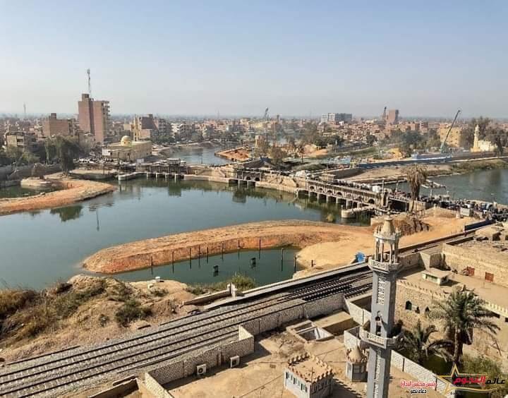 الدكتور سويلم يتابع الموقف التنفيذي لمشروع إنشاء مجموعة قناطر ديروط الجديدة 1 الدكتور سويلم يتابع الموقف التنفيذي لمشروع إنشاء مجموعة قناطر ديروط الجديدة