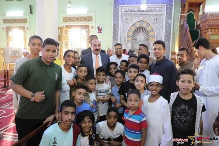 محافظ أسوان يؤدى صلاة عيد الأضحى المبارك مع جموع المصلين من أبناء المحافظة 1 محافظ أسوان يؤدى صلاة عيد الأضحى المبارك مع جموع المصلين من أبناء المحافظة
