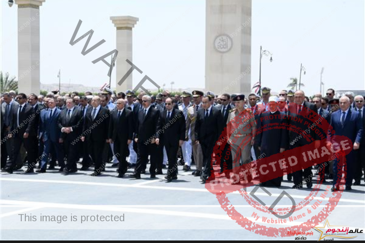 الرئيس السيسي يتقدم جنازة والدة رئيس الوزراء