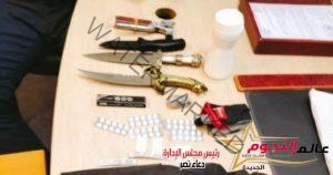 شرطة مطار القاهرة تحبط محاولات 5 ركاب لتهريب مخدرات وأسلحة بيضاء