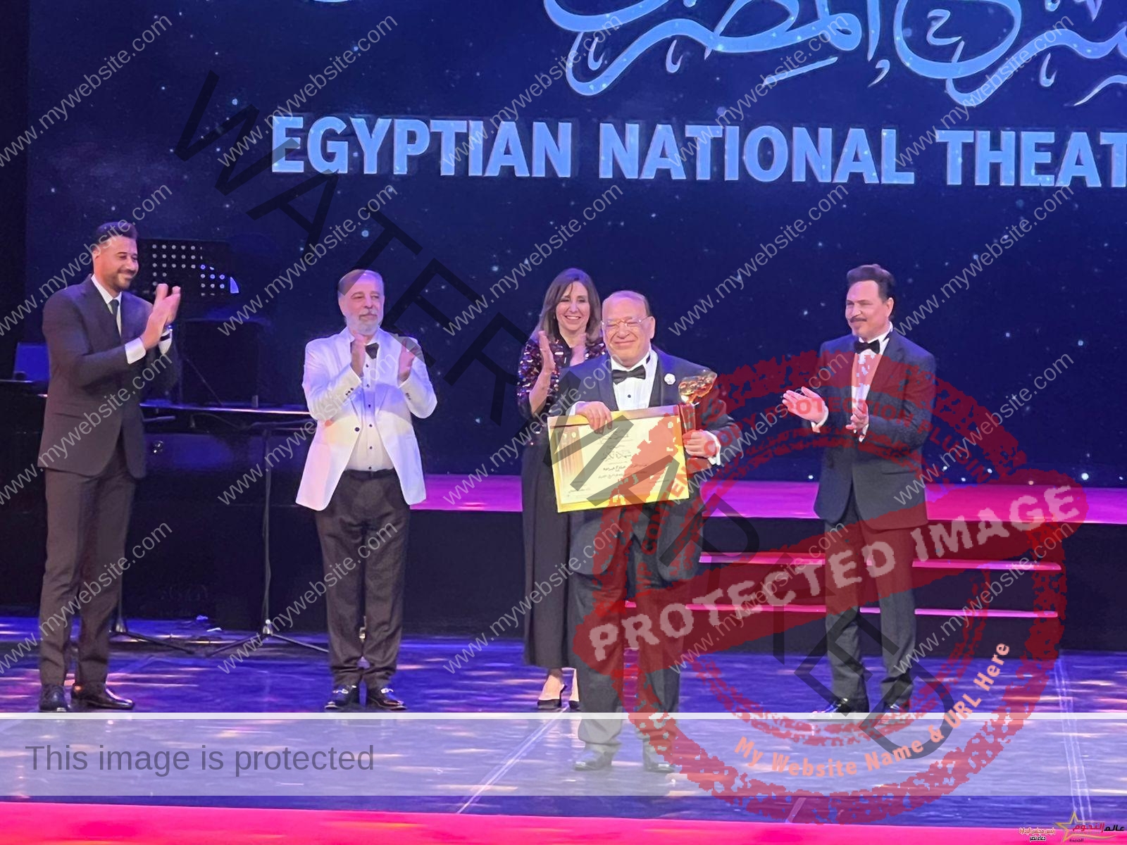 تكريم الفنان الكبير صلاح عبد الله في المهرجان القومي للمسرح المصري خلال دورته 16