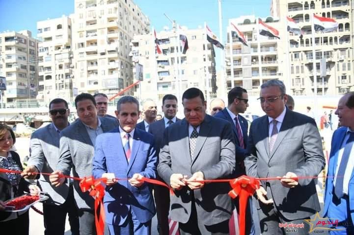 وزير التنمية المحلية ومحافظ الغربية يفتتحان معرض صنع في الغربية للمنتجات اليدوية
