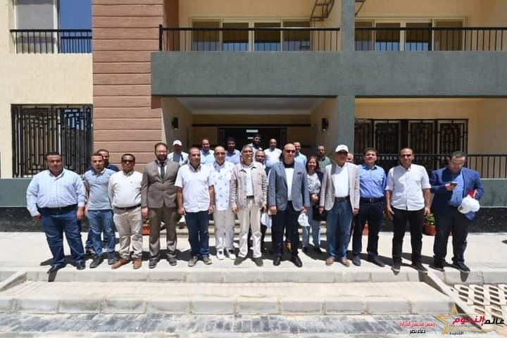 وزير الإسكان يتفقد وحدات المبادرة الرئاسية "سكن كل المصريين" بمدينة 6 أكتوبر