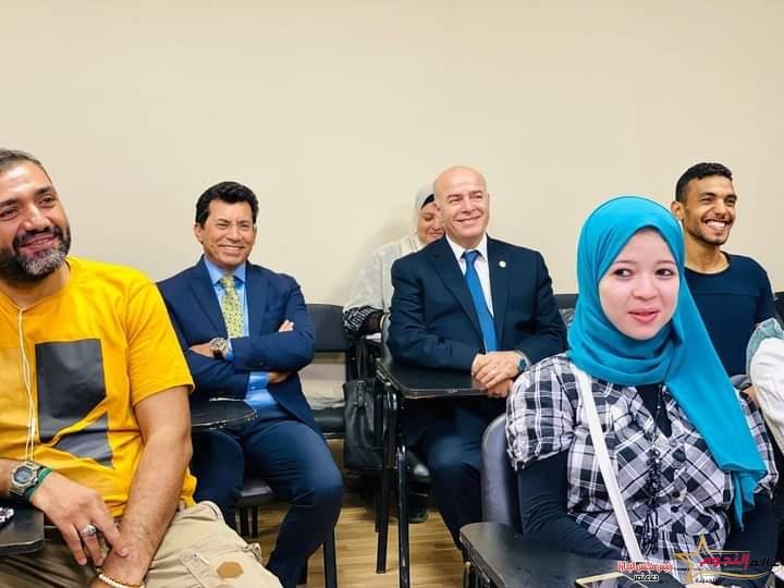 وزير الشباب والرياضة يشهد احدي الدورات التدريبية لمكتب فن إدارة الحياة