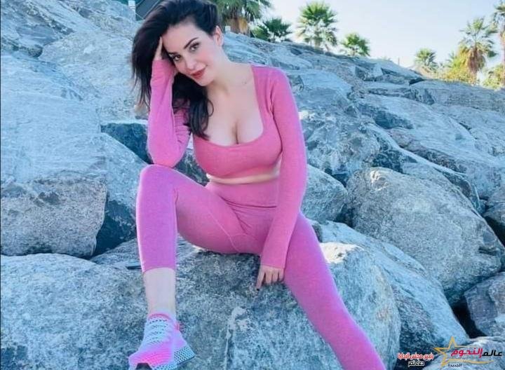 المغنية اللبنانية دومينيك حوراني بإطلالة جميلة