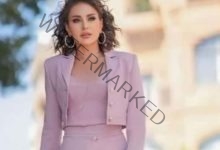 الممثلة والمغنية السورية ديمة قندلفت تلفُـت أنظـار معجـبيها بإطلالة وردية