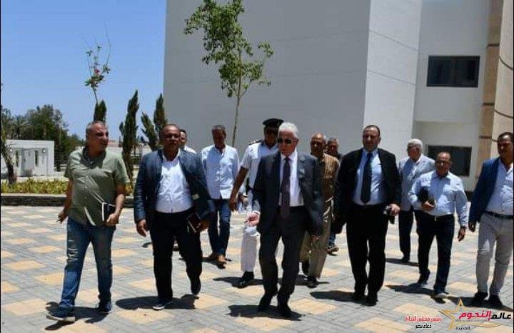 محافظ جنوب سيناء يتفقد المبنى الخدمى بمحيط مجلس المدينة الجديد بشرم الشيخ