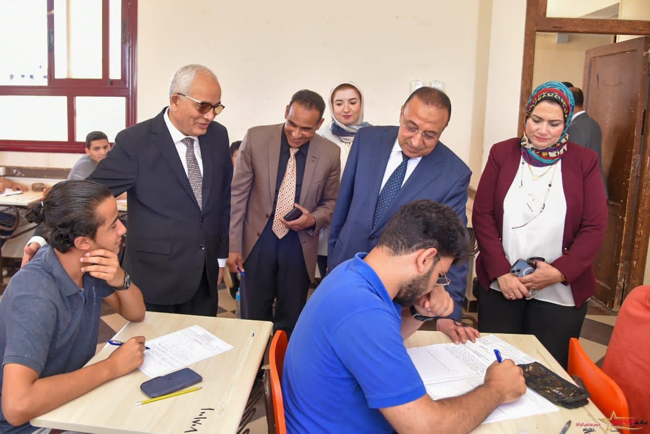 وزير التربية والتعليم ومحافظ الإسكندرية يتفقدان لجان امتحانات الثانوية العامة ولجان مدرسة المتفوقين للعلوم والتكنولوجيا بالمحافظة