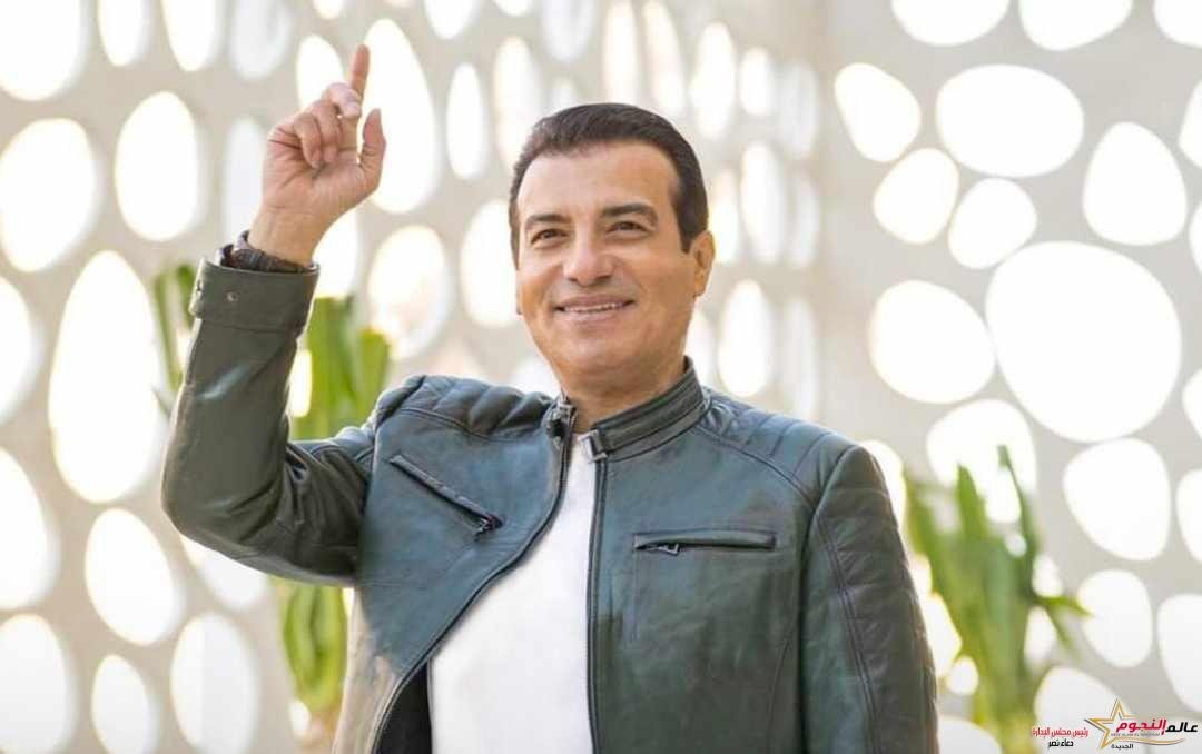 أول رد من إيهاب توفيق على شائعات إحيائه حفلًا بعد تشييع جثمان علاء عبدالخالق