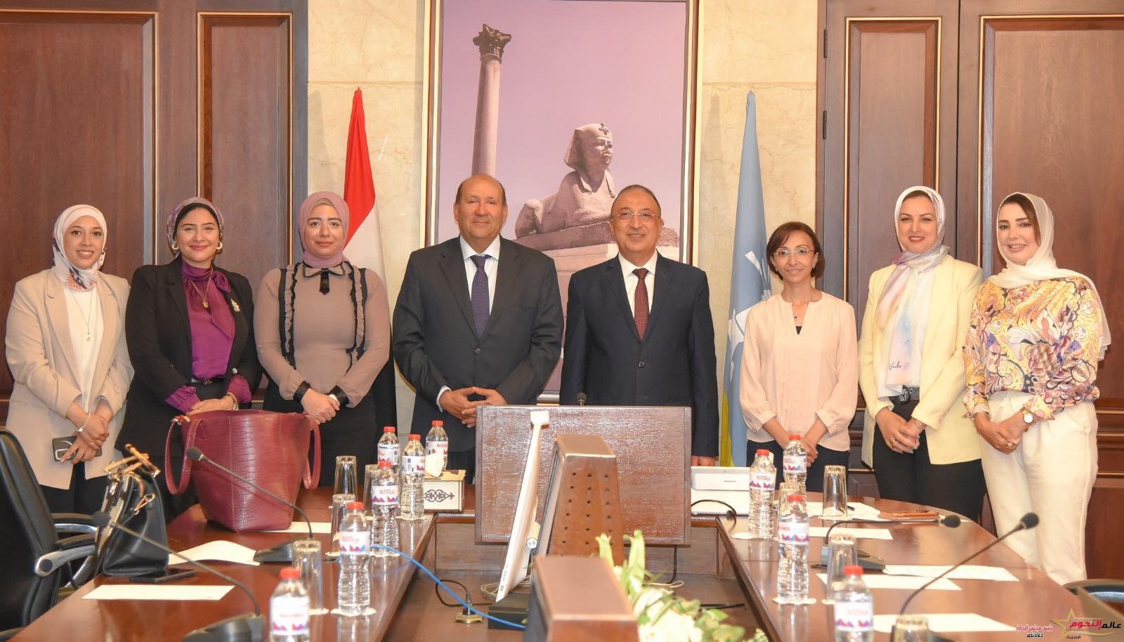 محافظ الإسكندرية يتابع مع المنسق العام للمبادرة الوطنية للمشروعات الخضراء الذكية مراحل تنفيذ المبادرة بدورتها الثانية