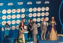 صبحي يهنئ لاعبة المشروع القومي للموهبة والبطل الأوليمبي ببرونزية العالم للمصارعة بتركيا