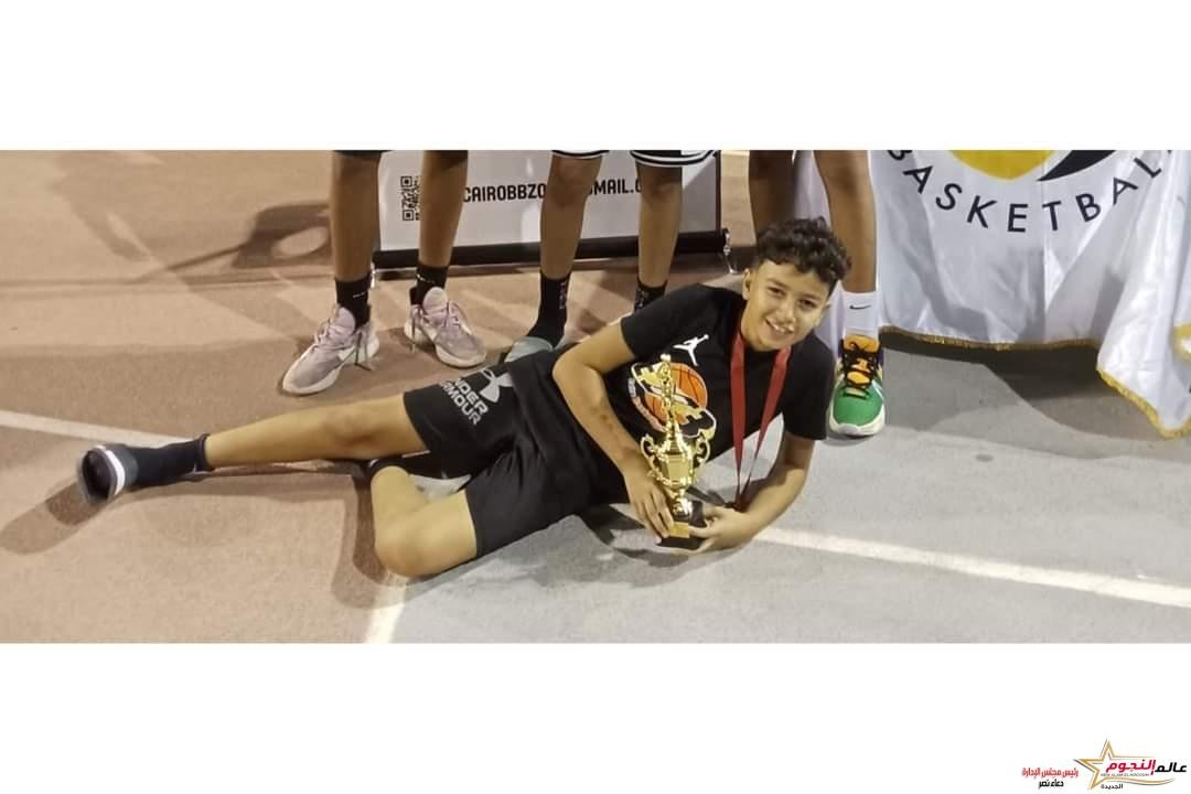 كابتن نادي الزهور يحصد كأس بطولة منطقة القاهرة 3X3