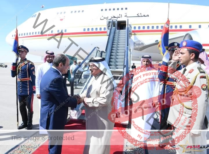 الرئيس السيسي يودع ملك البحرين لدى مغادرته مدينة العلمين
