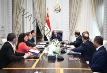 الرئيس السيسي يعقد اجتماعًا مع رئيس الوزراء 