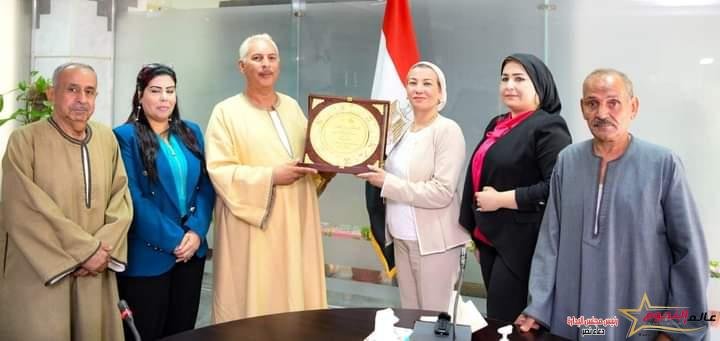 فؤاد تبحث مع مجلس إدارة النقابة العامة للفلاحين التعاون المشترك فى مجال المخلفات الزراعية ووحدات البيوجاز