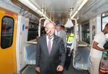 وزير النقل يزور مصنع سيماف و يتفقد أحد قطارات الخط الثالث للمترو 