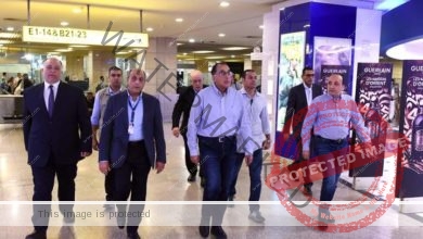 رئيس الوزراء يتفقد عددا من مشروعات التطوير بمطار القاهرة الدولي 